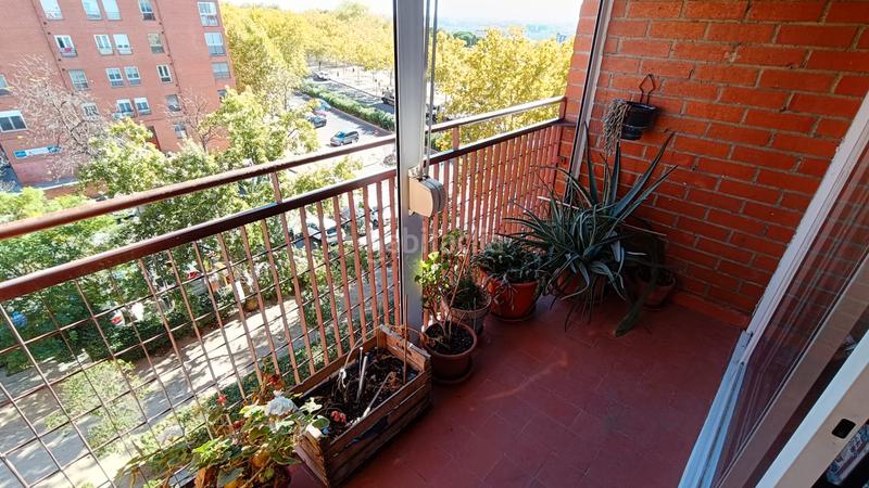 Foto 2fb396c7-f39a-403b-862a-308b84a1d895. Piso  en venta en calle santa cruz de retamar, Palomeras Sureste en Madrid