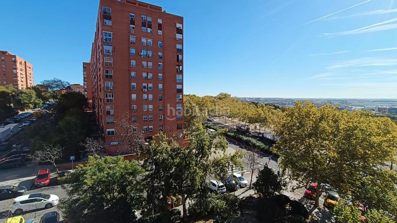 Foto dbca235e-3efe-4efd-ab95-00b13794bdaa. Piso  en venta en calle santa cruz de retamar, Palomeras Sureste en Madrid