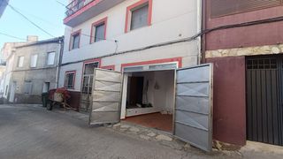 Casa  Calle argentina 19. ¡gran oportunidad en cañamero! vivienda amplia con garaje en ple