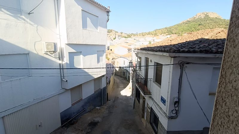 Foto 19041bf6-cccc-4358-a2ea-ff099f64f281. Casa amb calefacció aparcament a Cañamero