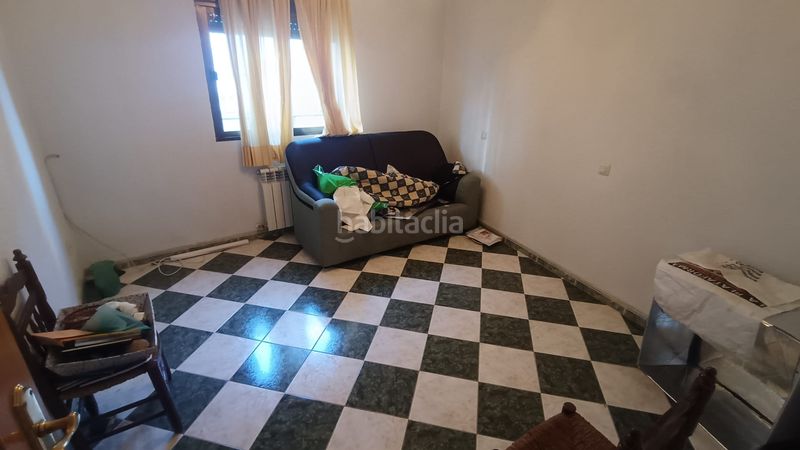Foto 3717c628-80bf-4357-a61f-6ae5d4c43c5f. Casa amb calefacció aparcament a Cañamero