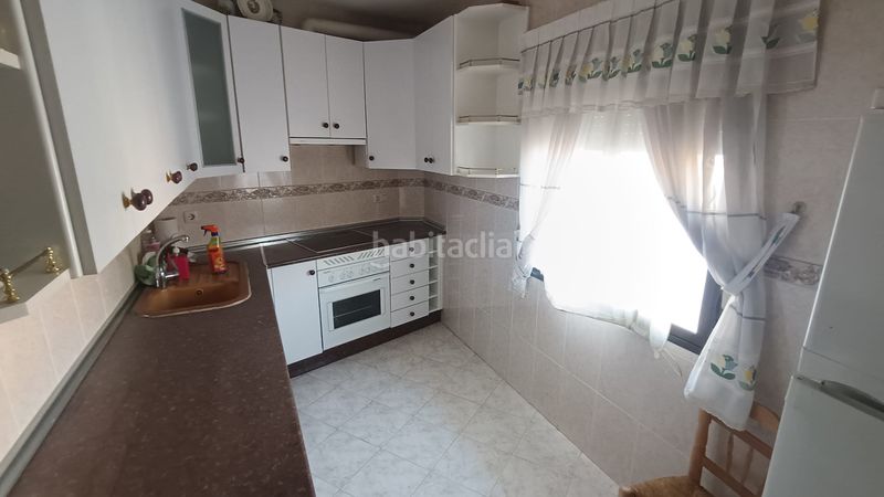 Foto b659570d-9653-4ba2-b898-c330697a10ca. Casa amb calefacció aparcament a Cañamero
