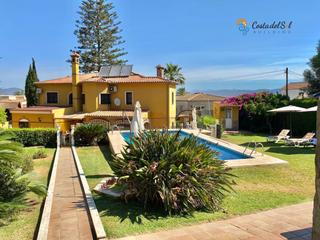 Chalet in Manantiales - Lagar - Cortijo. Villa indep. en venta en tabico, 6 dormitorios.