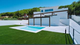 Chalet en Pinos de Alhaurín. Villa en venta en pinos de alhaurín, 4 dormitorios.