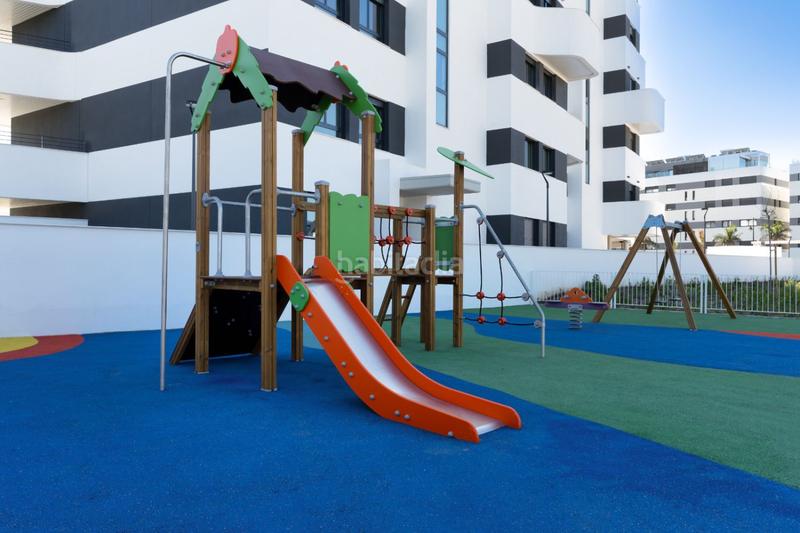 Foto bd80b755-9808-44d5-a3d6-42ba45c4a113. Miete appartement mit parking in Los Álamos Torremolinos