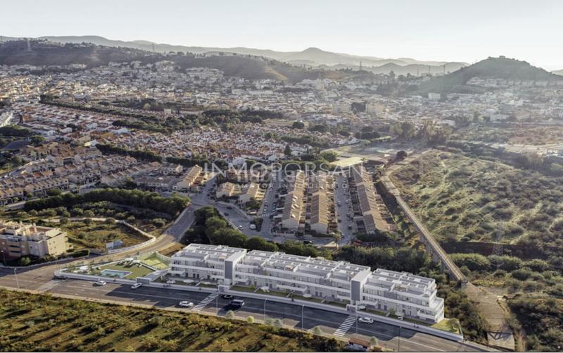 Foto 84441e60-33aa-49b5-92a1-23da74807cf4. Àtic amb aparcament piscina a Los Almendros - El Limonero - El Tomillar Málaga