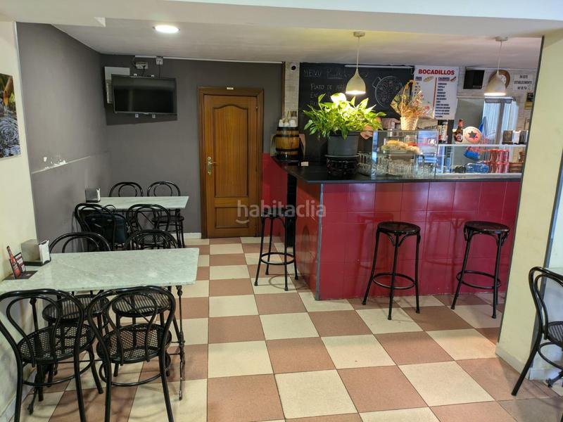 Foto 20d3d4ff-f525-4b34-a6c4-f8b39aa26b37. Alquiler local comercial se traspasa bar en funcionamiento zona ronda sant ramon en Sant Boi de Llobregat