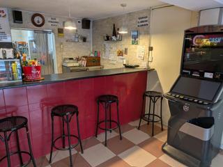 Pas-de-porte Local commercial à Marianao. Se traspasa bar en funcionamiento en sant boi de llobregat  zona