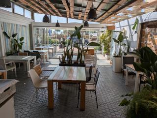 Traspàs Local Comercial a Playa Norte. Se traspasa restaurante frente al mar en el paseo marítimo de pe