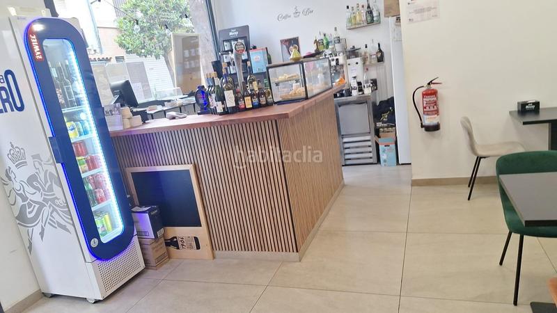 Foto 051202a0-33ca-4541-9211-fdcac6bd74f1. Alquiler local comercial se traspasa bar de tapas recién estrenado en el centro playa en Cambrils