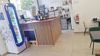 Transfer Business premise in Port - Horta de Santa Maria. Se traspasa bar de tapas recién estrenado en el centro de cambri