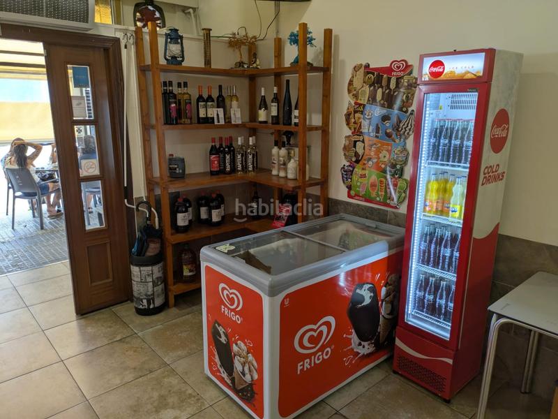 Foto d204fa48-a134-469b-ae18-985eb2744109. Alquiler local comercial se traspasa bar restaurante emblemático en el centro en Sant Carles de la Ràpita