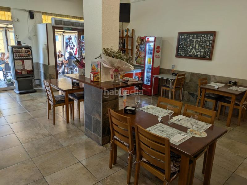 Foto dbaa6a5e-e07d-4db1-95fd-28dd08e40831. Alquiler local comercial se traspasa bar restaurante emblemático en el centro en Sant Carles de la Ràpita