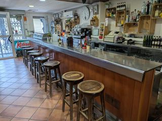 Umzug Geschäftsraum in Sentmenat. Traspaso de bar restaurante en senmenat con ubicacion estratégic