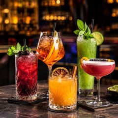 Traspàs Local Comercial a Santa Maria de Gracia. Traspaso excelente negocio en murcia. cocteleria de gran éxito