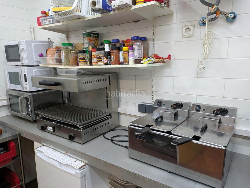 Foto d21d356a-975d-410f-bc79-ddf001467d63. Alquiler local comercial traspaso de cafeteríasnack bar en el centro ! en Torredembarra