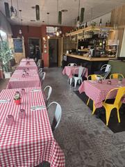 Lloguer Local Comercial a Avinguda Catalunya. Traspaso de restaurante en palams! a pleno rendimiento