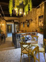 Location Local commercial à Eixample. Traspaso de bar de tapas en el corazón de tarragona!