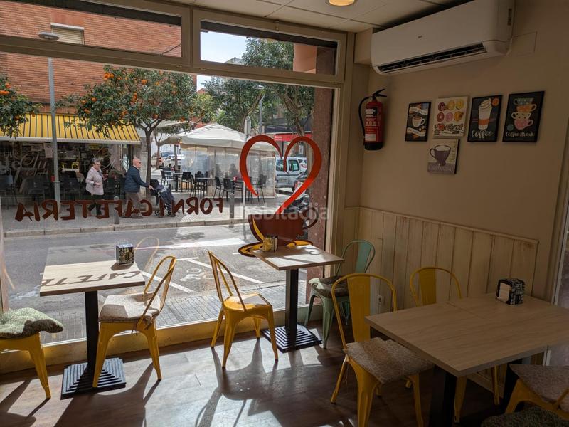 Foto a9cd931c-6e24-4822-bdee-2520ad275382. Alquiler local comercial traspaso de cafetería en el centro ! en Gavà