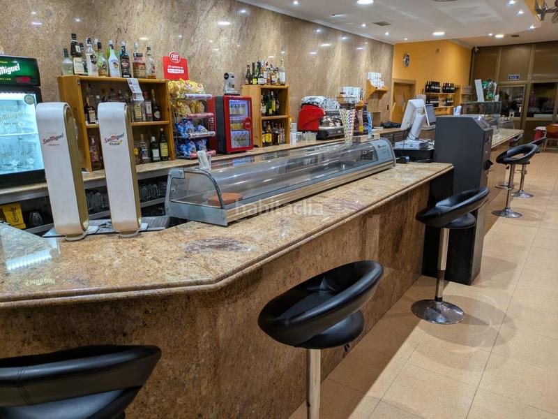 Foto a9a0b3d8-c1a9-4635-9738-e2f5e3e84372. Pas-de-porte local commercial dans Alcoletge