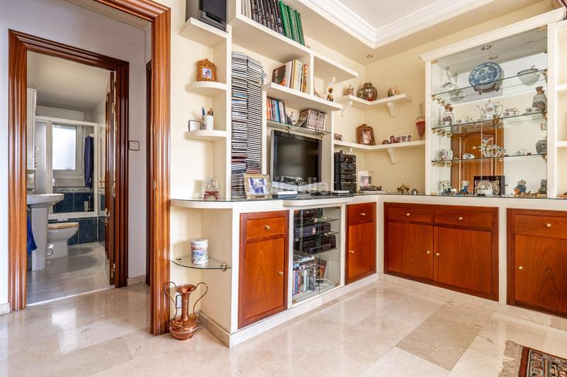 Foto 117b2b8b-700b-4c81-a990-7cd2ef87bc05. Appartement avec chauffage parking dans Centro - Sagrario Granada