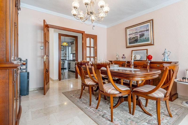 Foto e43e7f7d-2655-40ca-ac1b-819934199362. Appartement avec chauffage parking dans Centro - Sagrario Granada
