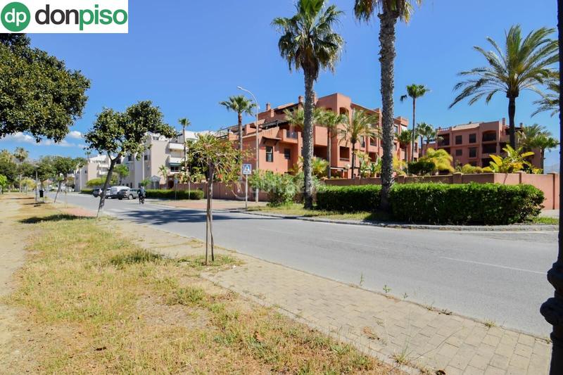 Foto 5249d3ad-1e8a-48a3-a99f-a95a0e4f237e. Etagenwohnung mit parking pool in Salobreña costa Salobreña