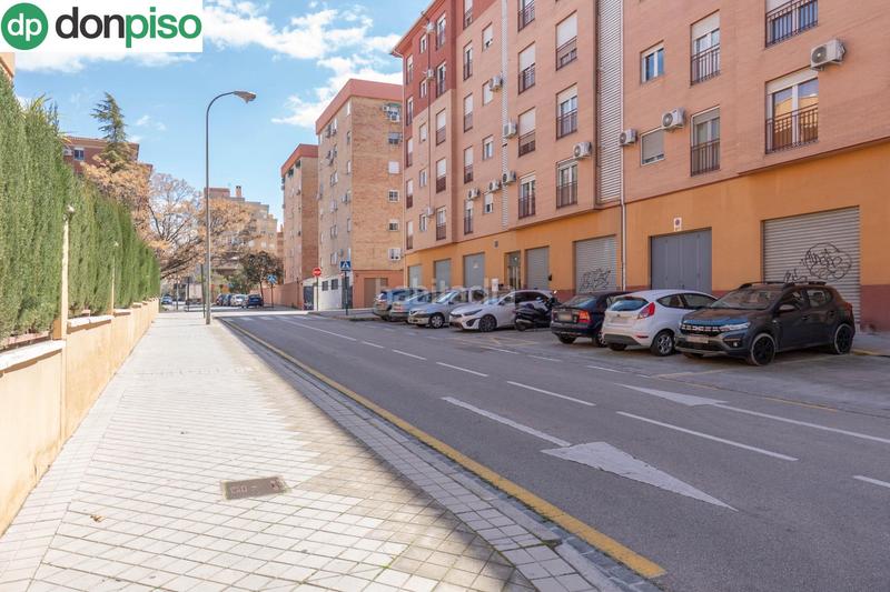 Foto 199fb378-95e6-4c69-ba4a-98290f49c843. Piso  en calle antonia mercé en Angustias - Chana - Encina Granada