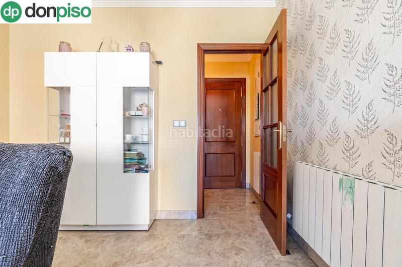 Foto a08f2a1f-357f-48db-a592-387be93a7bdc. Piso  en calle antonia mercé en Angustias - Chana - Encina Granada