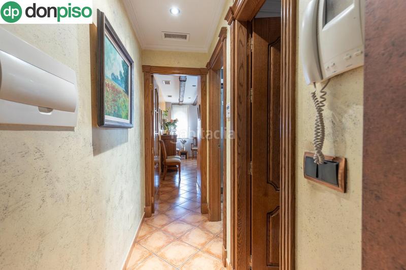 Foto c68c45fc-b51c-4aeb-87a2-efb660e979bb. Casa amb calefacció aparcament a San Francisco Javier Granada