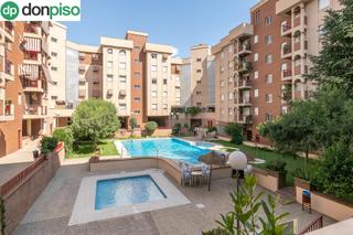 Appartement  Calle del periodista francisco javier cobos. Piso en urbanización con piscina en zona periodistas junto a ave