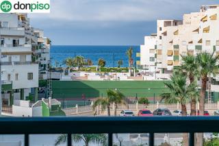 Pis a Avenida avenida andalucia 6. 6. Salobreñapiso junto a la playa. tres dormitorios,dos baños y gar