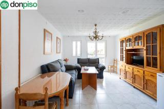 Appartement  Calle victor hugo. Amplio piso en zona cartuja, ideal para inversión o vivir en zon