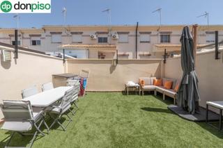 Casa adossada  Calle once de marzo(be). Atractivo adosado en belicena con patio, garaje y piscina comuni