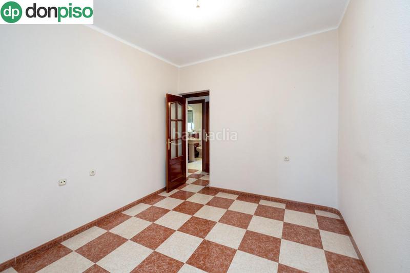 Foto 8db096c9-a943-4599-ba3c-d896cbf2da0a. Casa adosada casa en la chana en Rosaleda - Juventud Granada