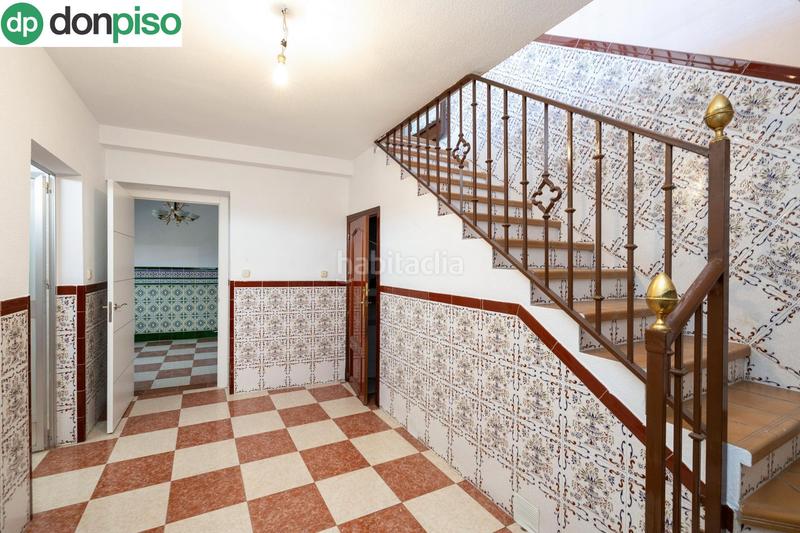Foto b84a6cf8-f7eb-4520-85b4-090b6c37dd03. Casa adosada casa en la chana en Rosaleda - Juventud Granada