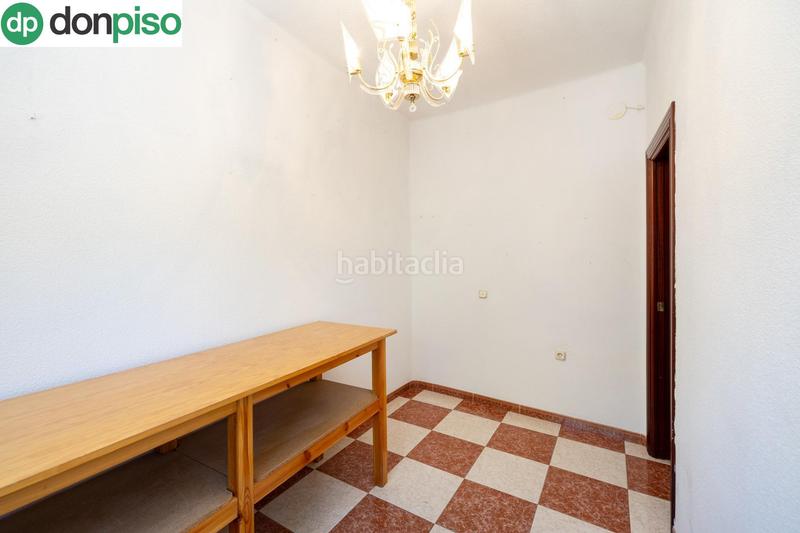 Foto bf2a3dbd-66f4-4616-8c6c-da246da7aae3. Casa adosada casa en la chana en Rosaleda - Juventud Granada