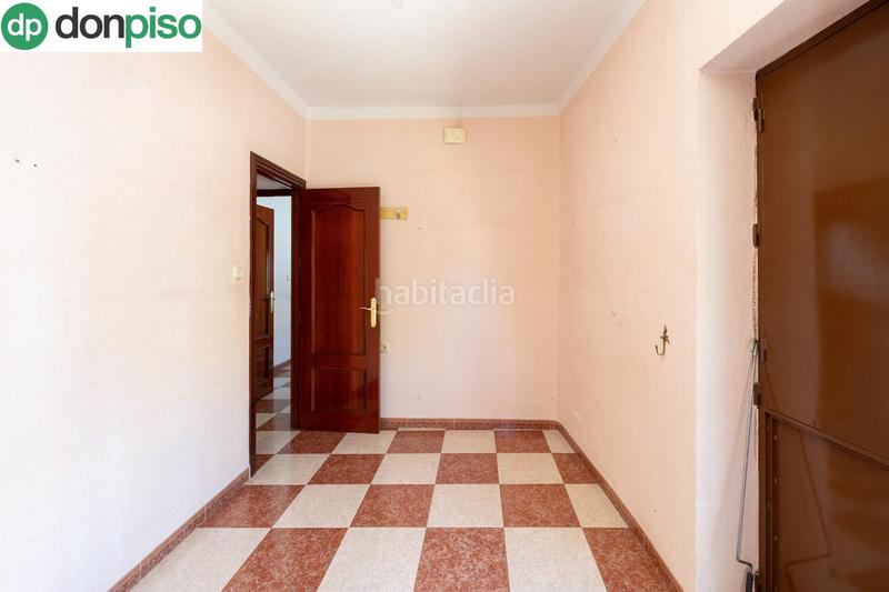 Foto d4e115c9-9dbd-4e4e-a61d-f2c3059e059a. Casa adosada casa en la chana en Rosaleda - Juventud Granada