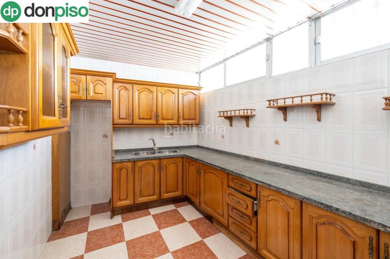 Foto d8d5e1be-ca6f-46b3-a6a0-747408cd9513. Casa adosada casa en la chana en Rosaleda - Juventud Granada
