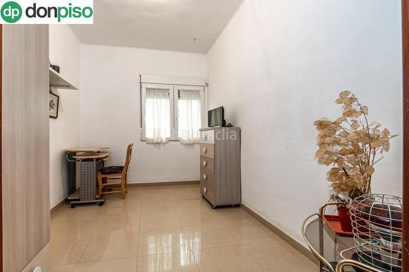Foto 347f000c-315f-40b7-b1b7-7bde8600e715. Piso aqui esta la vivienda que esperabas, vergeles piso reformado con plaza de aparcamiento y trastero en Granada