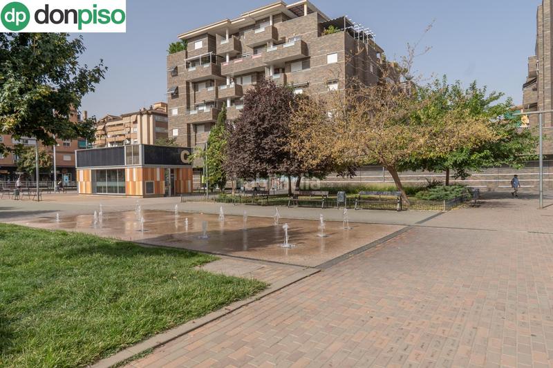 Foto 3b41e775-eff7-4415-b3f6-28bfff596689. Piso aqui esta la vivienda que esperabas, vergeles piso reformado con plaza de aparcamiento y trastero en Granada