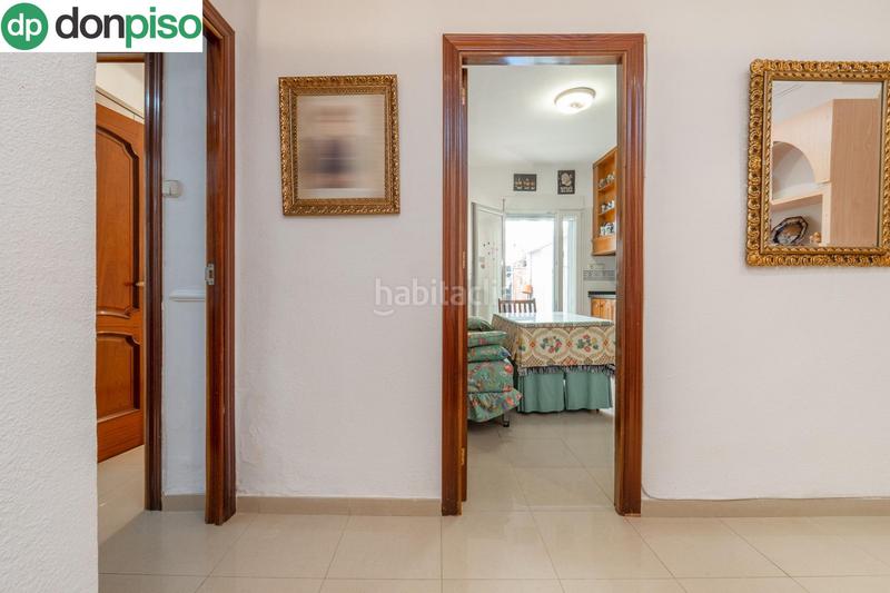 Foto 3f6a22da-17ee-4f6e-8800-d62fb89165ce. Piso aqui esta la vivienda que esperabas, vergeles piso reformado con plaza de aparcamiento y trastero en Granada