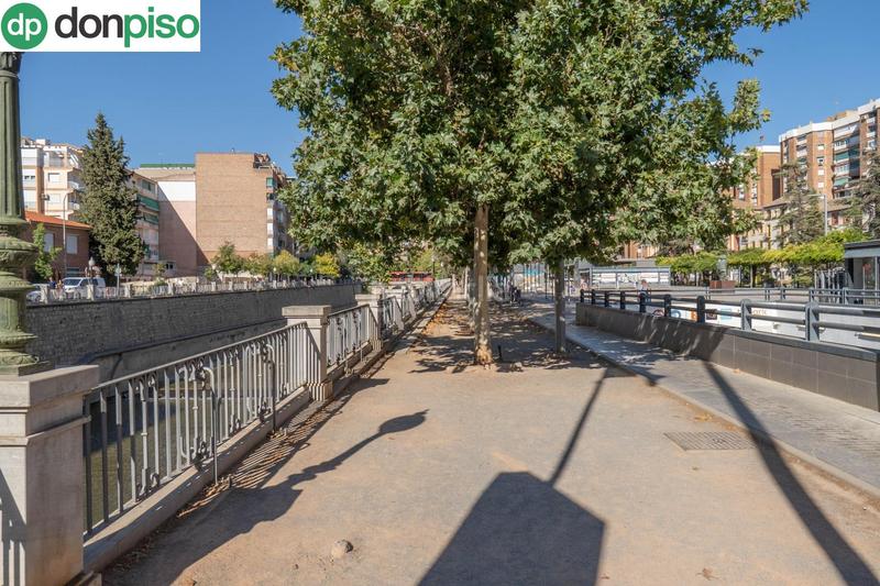 Foto 6d00ad64-4047-41e3-a66a-4ce8af6c6c24. Piso aqui esta la vivienda que esperabas, vergeles piso reformado con plaza de aparcamiento y trastero en Granada