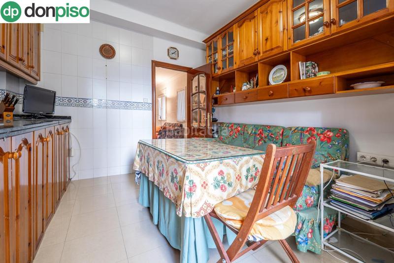 Foto 6dc5d35d-d540-41d4-bd46-a720dd2aa58d. Piso aqui esta la vivienda que esperabas, vergeles piso reformado con plaza de aparcamiento y trastero en Granada