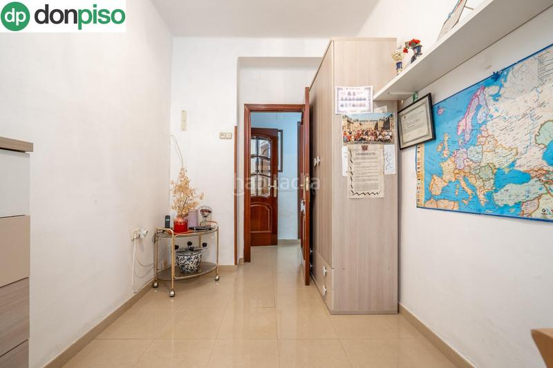 Foto 806771c1-2cc6-44ca-a218-1d8b54f8a4ea. Piso aqui esta la vivienda que esperabas, vergeles piso reformado con plaza de aparcamiento y trastero en Granada