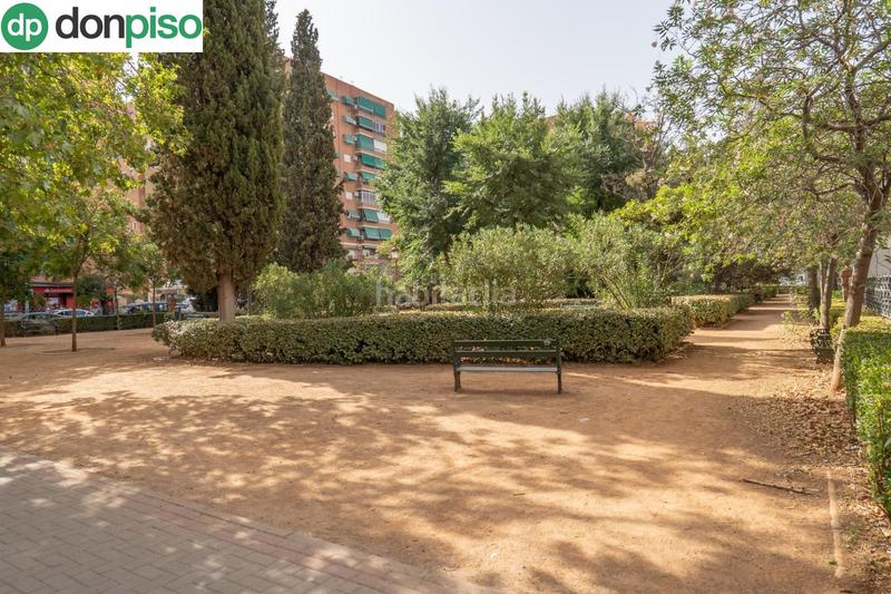 Foto 820f8584-9078-42b0-b3b8-ba33e6e48126. Piso aqui esta la vivienda que esperabas, vergeles piso reformado con plaza de aparcamiento y trastero en Granada