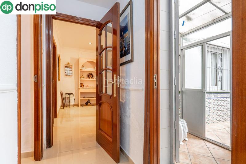 Foto 985a8e0e-4e0f-4071-802f-b68925d2bb17. Piso aqui esta la vivienda que esperabas, vergeles piso reformado con plaza de aparcamiento y trastero en Granada