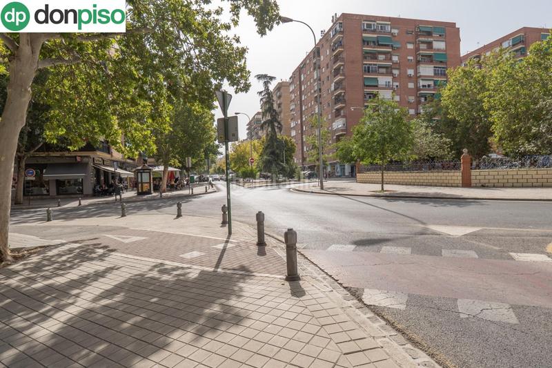 Foto a8e9d613-6ed7-40a9-b4c0-a1f0d1d26a06. Piso aqui esta la vivienda que esperabas, vergeles piso reformado con plaza de aparcamiento y trastero en Granada