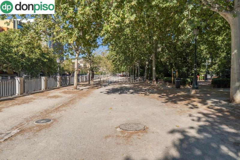 Foto fe7907e6-2e69-47db-ad73-4c765ae58a12. Piso aqui esta la vivienda que esperabas, vergeles piso reformado con plaza de aparcamiento y trastero en Granada