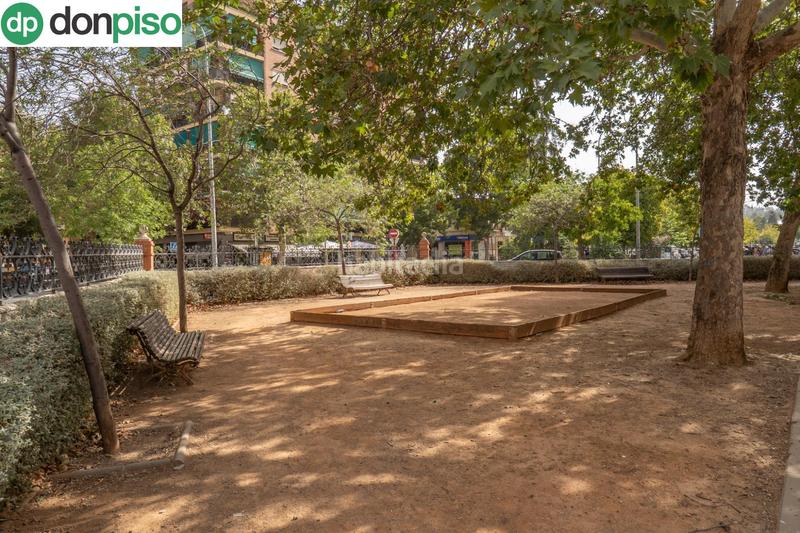 Foto ff0852e9-b8e2-4a8d-a6d6-345e3a115e45. Piso aqui esta la vivienda que esperabas, vergeles piso reformado con plaza de aparcamiento y trastero en Granada
